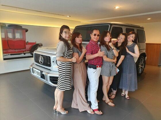 Miliarder Dc557
