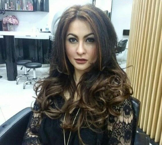 Diana Pungky Dengan Rambut Bergelombang 93139