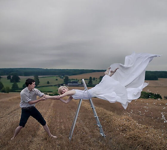 Foto Levitasi Yang Bagus Ya Tapi Begini Aslinya