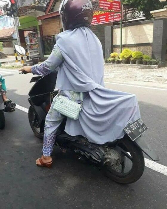 Emak Tutupin Lampu Sen 30d8e