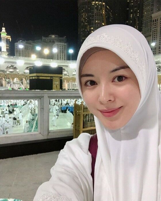 Ayana Jihye Moon Db933
