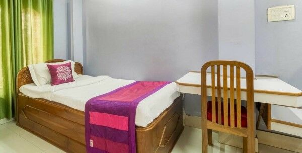 Foto Oyorooms Carikosan