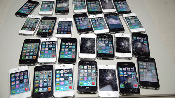 Penghancuran 30 Iphone