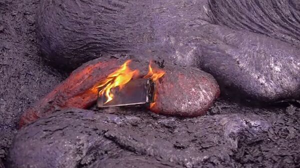 Iphone 6s Lava 1