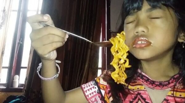Mukbang Samyang Palsu E0f25