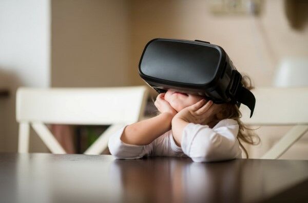 Virtual Reality E2152