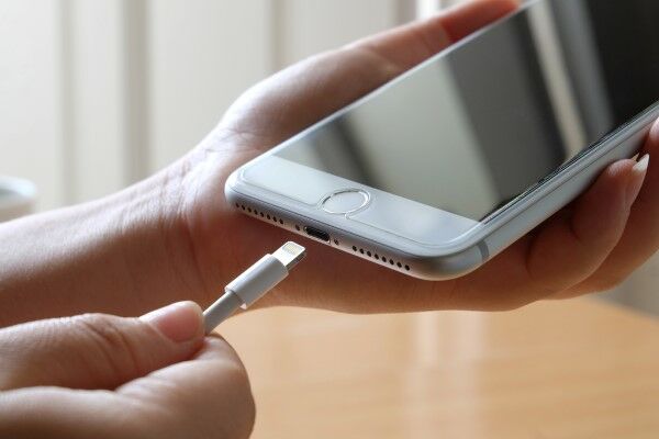 Bagian Smartphone Mudah Rusak Port Charger 020d1