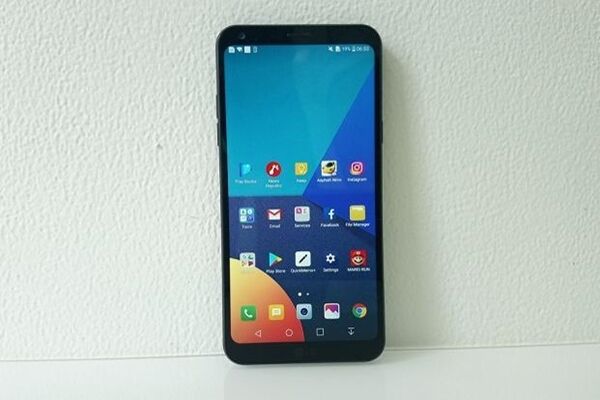 LG Q 98ce8