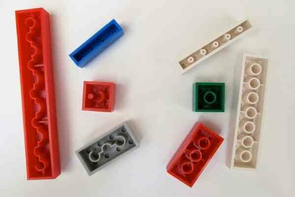 NB Blocks Vs LEGO Picsay B952b