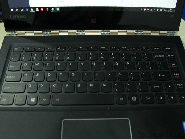 059 Review Lenovo Yoga 900