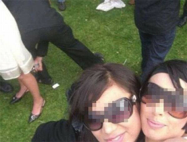 Kalau Kamu Melihat Ada Yang Berbuat Cabul Pura Pura Selfie Saja