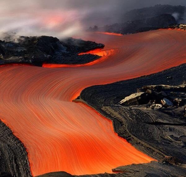 Aliran Lava Yang Bikin Berdecak Kagum