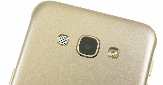 Galaxy A8 02