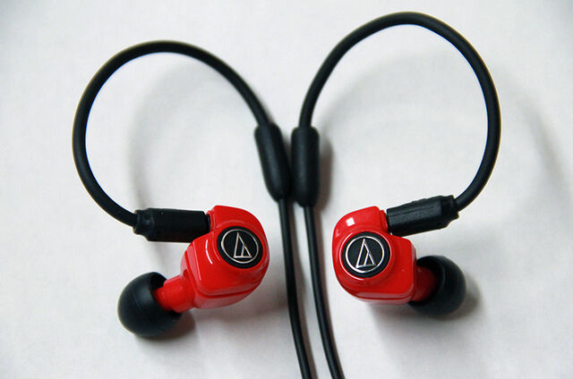 10 Earphone Dengan Bentuk Unik 2