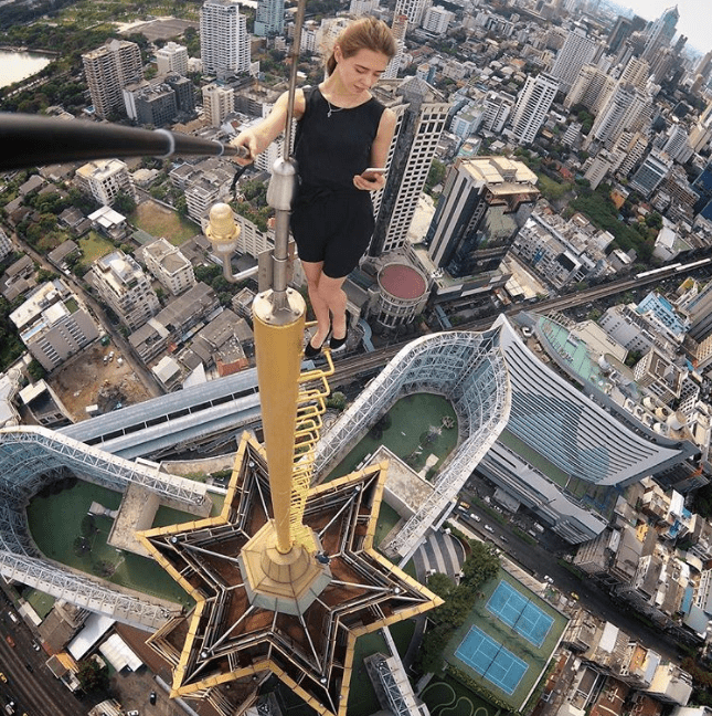 Foto Selfie Ekstem Menantang Maut 7