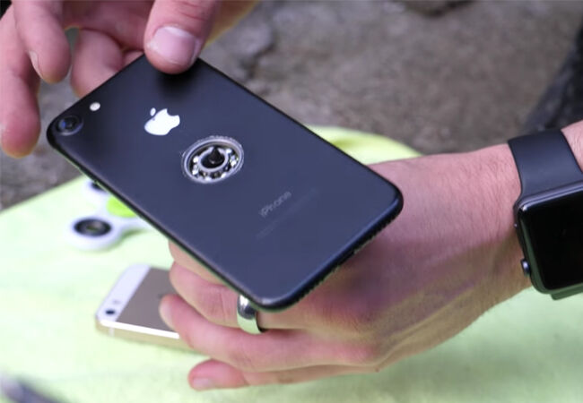 Hindari Smartphone Jatuh 5