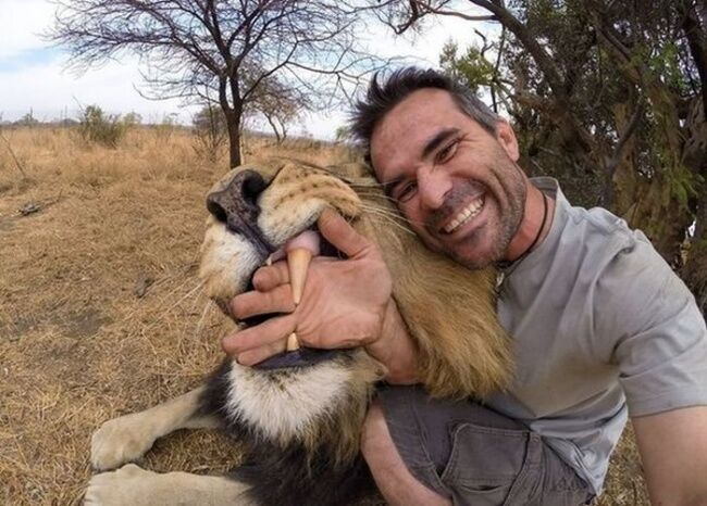 Foto Selfie Ekstem Menantang Maut 10