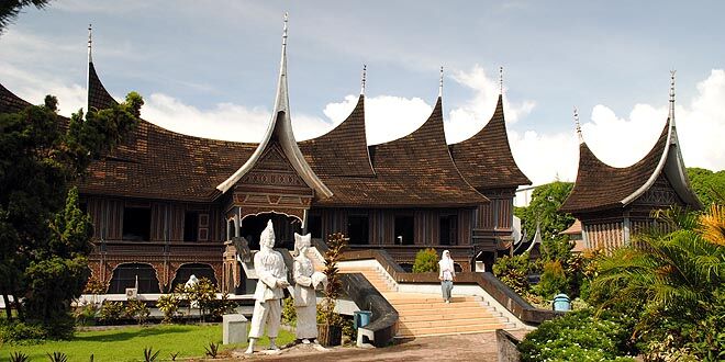 Tips Liburan Murah Di Padang Airy Rooms 6