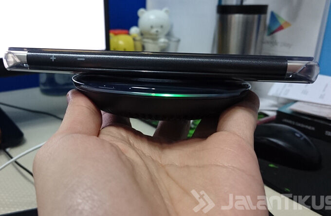 Review Samsung Qi Wireless Charger Pad Fast Charge 3