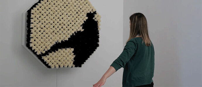 Pompom Mirror Banner
