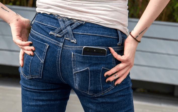 Cara Menyimpan Smartphone Yang Benar 4