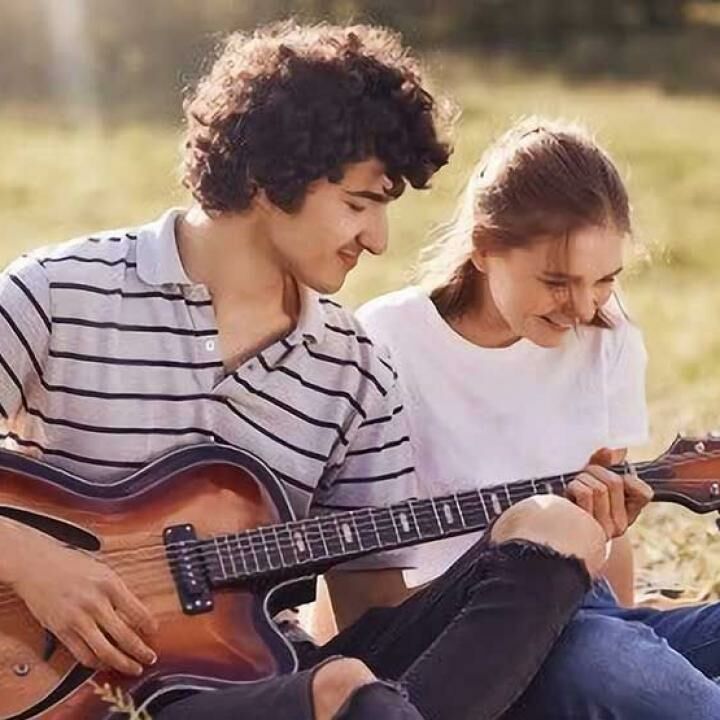 15 Chord Gitar Mudah Lagu Romantis Terlengkap Jalantikus