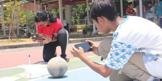 Hari Tanpa Bayangan 3 8bdd7