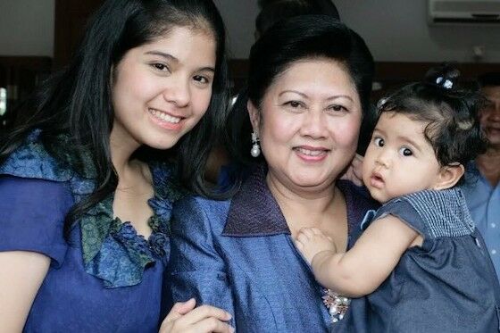 Annisa Pohan Artis Yang Dekat Dengan Mertua 1c7b3