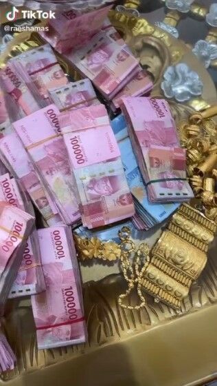 Netizen Tiktok Pamer Kekayaan 442ed