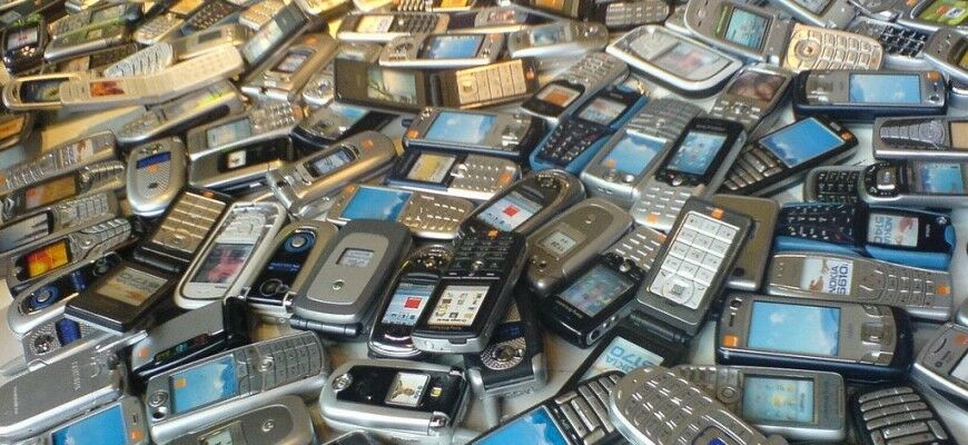 Pile O Cellphones 702573 870x400 Samgalope Gammu Centos7
