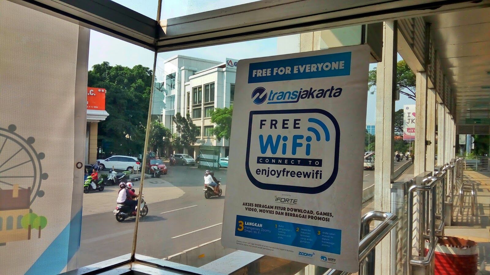 Foto Riyardiarisman Naik Transjakarta