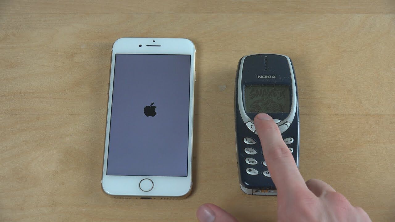 Iphone 7 Vs Nokia 3310 1
