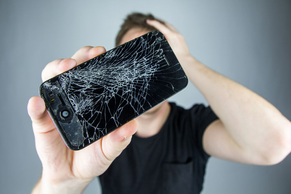 Nggak Mau Ganti Sampai Iphone Miliknya Rusak