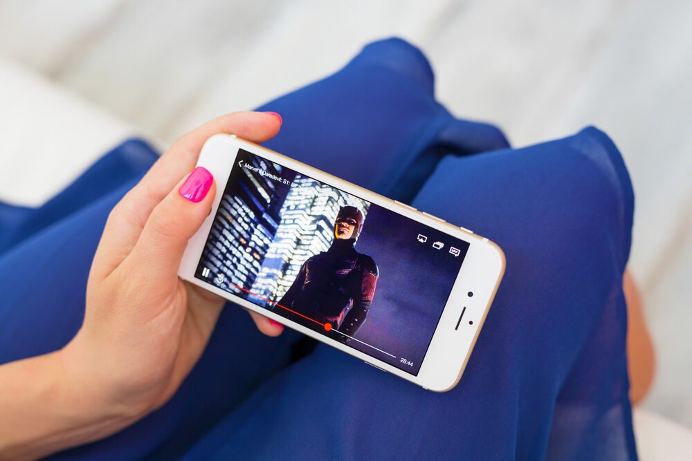 Orang Lebih Suka Nonton Video Di Smartphone