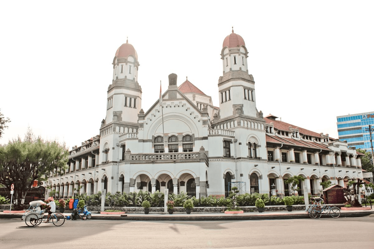 Wisata Sejarah Di Semarang Airy Rooms 2