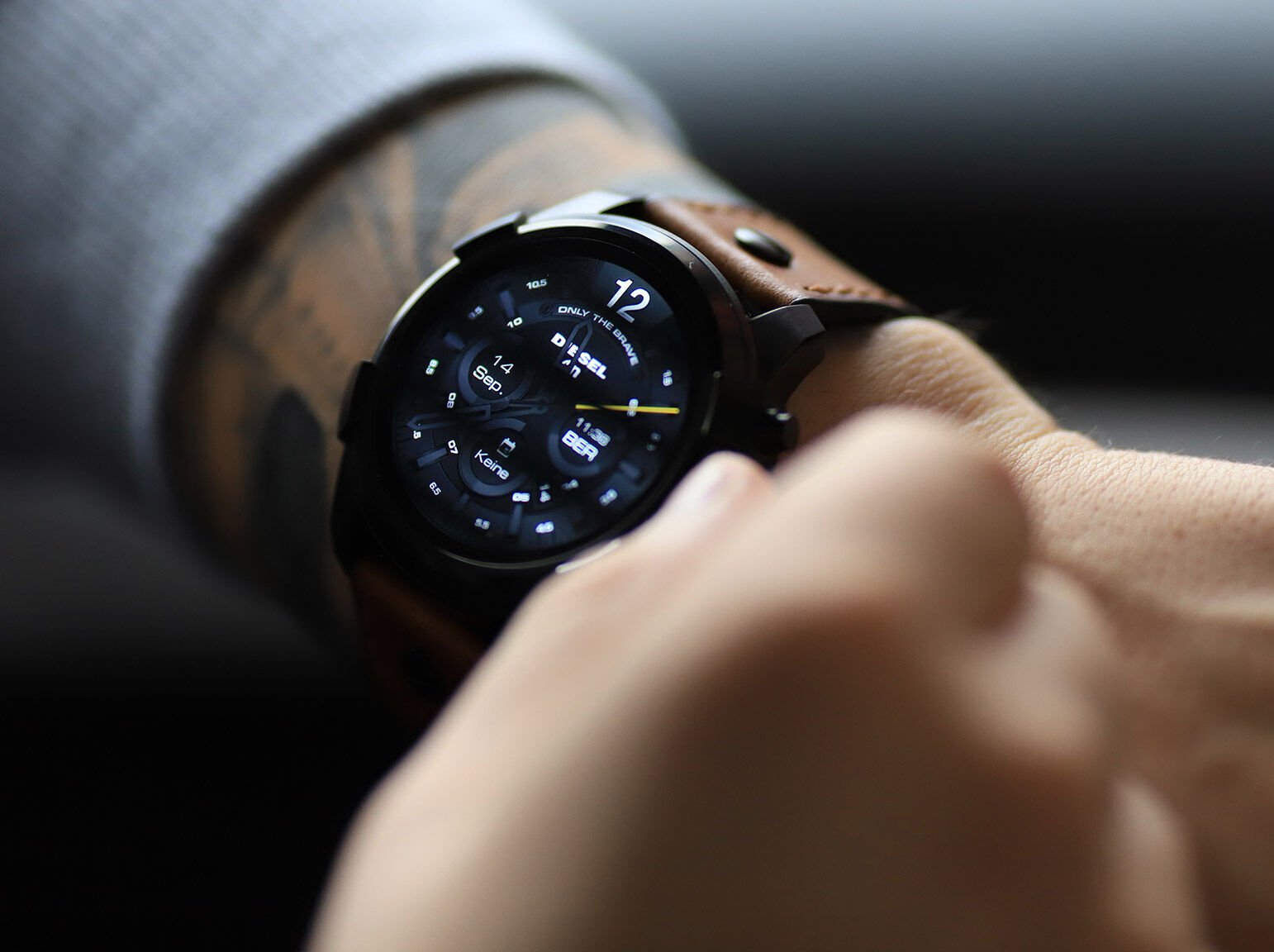 Smartwatch Headerleft Men 7b188