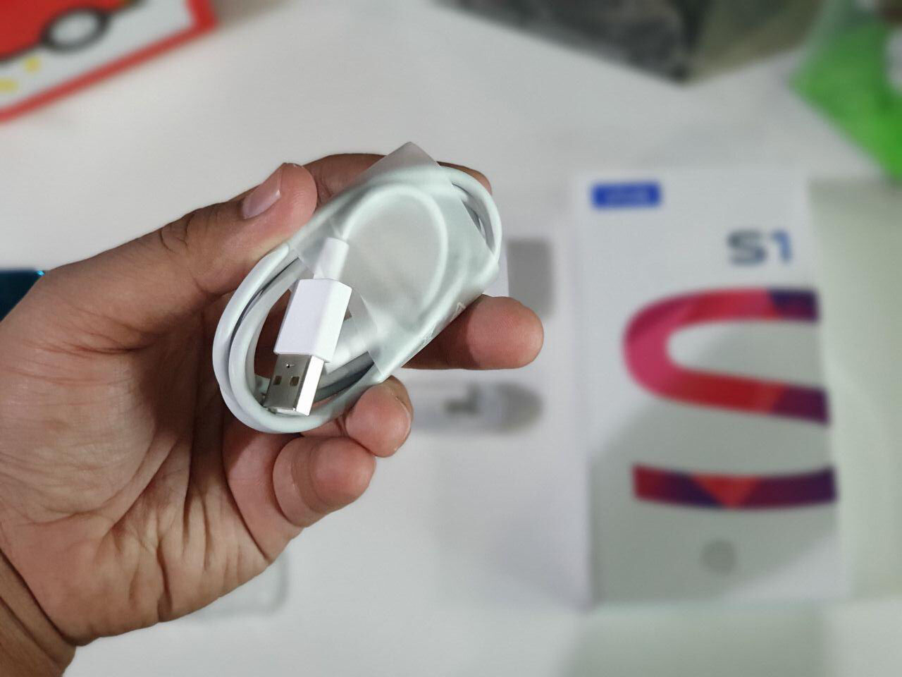 Unboxing Vivo S1 06 5bc15
