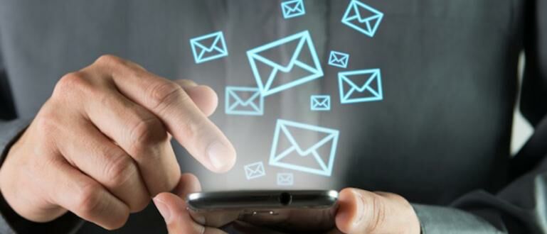 AJAIB! Begini Cara Mengirim Email ke Nomor HP