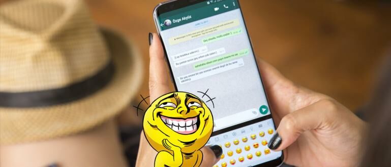 Cara Kirim Stiker  di Whatsapp  agar Chat Tambah Seru 