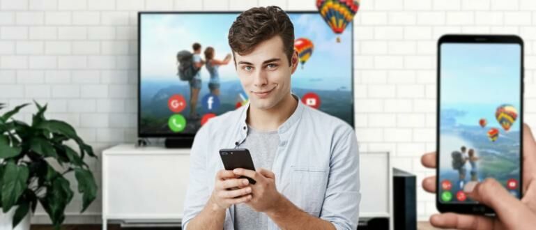 Cara Menyambungkan HP ke TV 2022, Mudah & Praktis! | JalanTikus